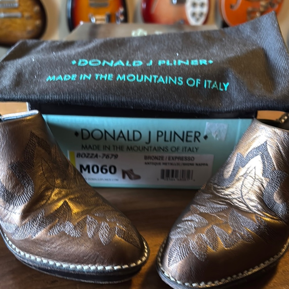 Donald J Pliner Leather Mules - Picture 6 of 7